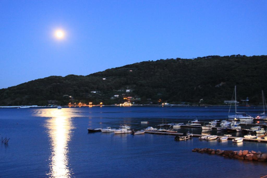 La Villetta Porto Venere Szoba fotó